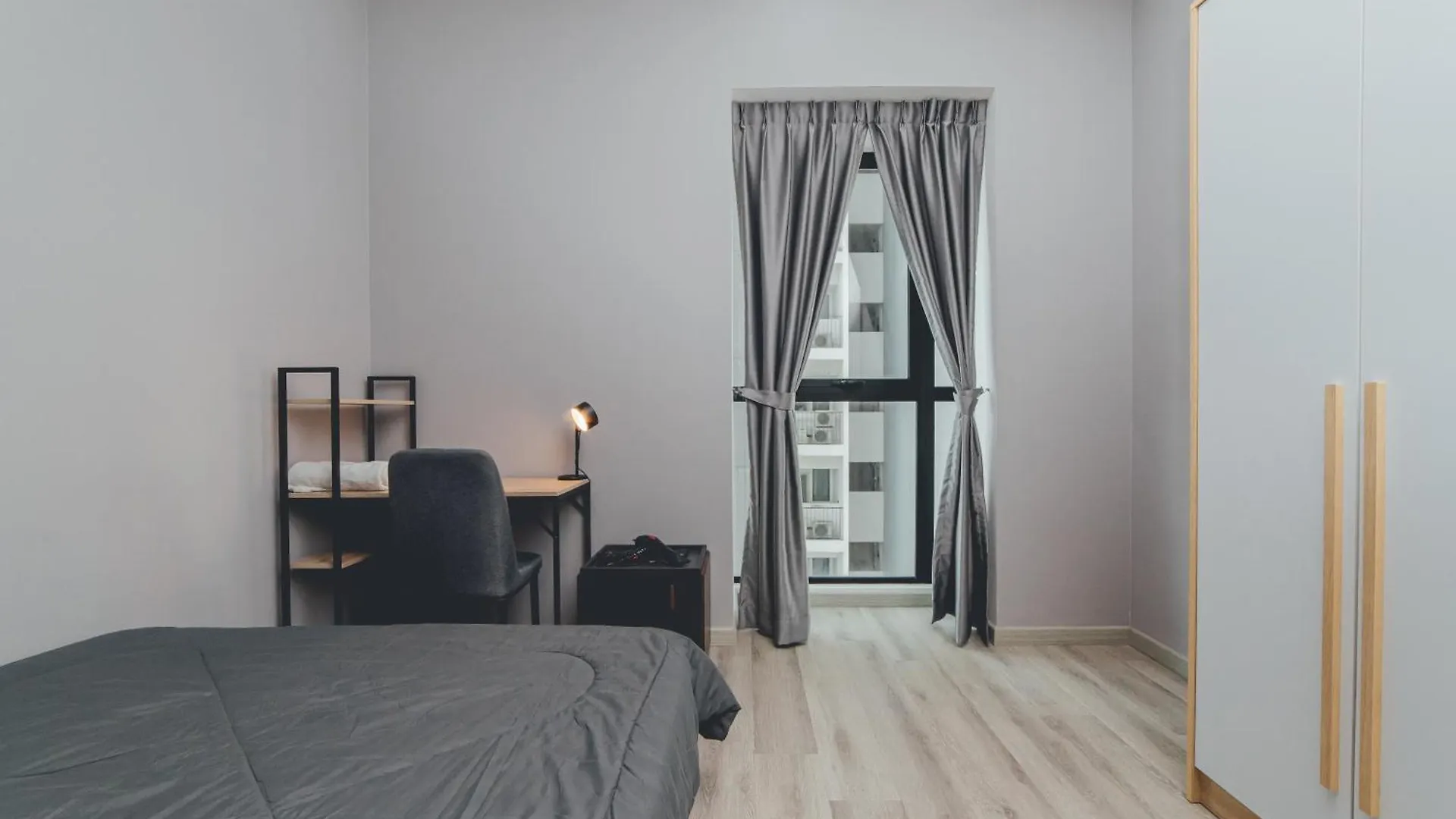 Mosaic Lush Grey Nest 3Br 8Pax W Bathtub Near Midvalley Johor Bahru Lejlighed