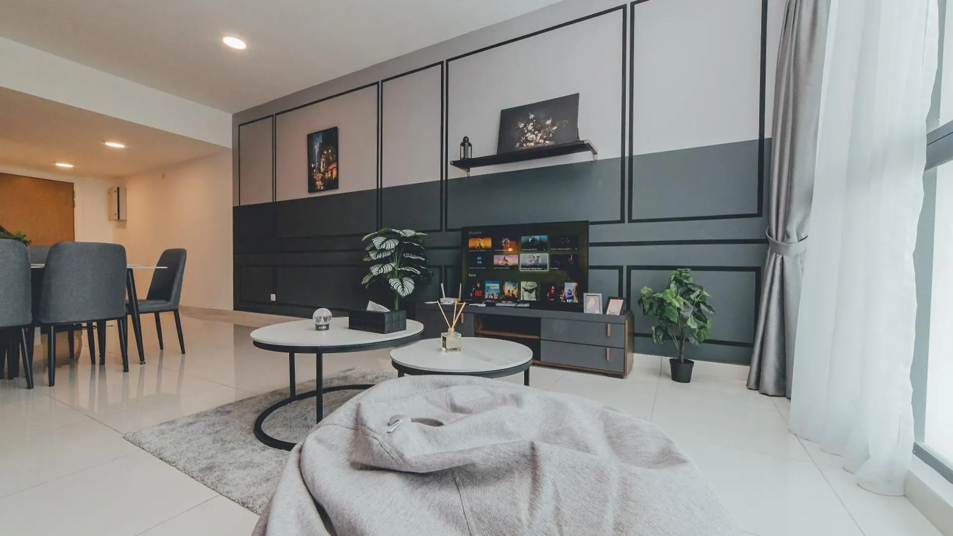 Mosaic Lush Grey Nest 3Br 8Pax W Bathtub Near Midvalley Johor Bahru