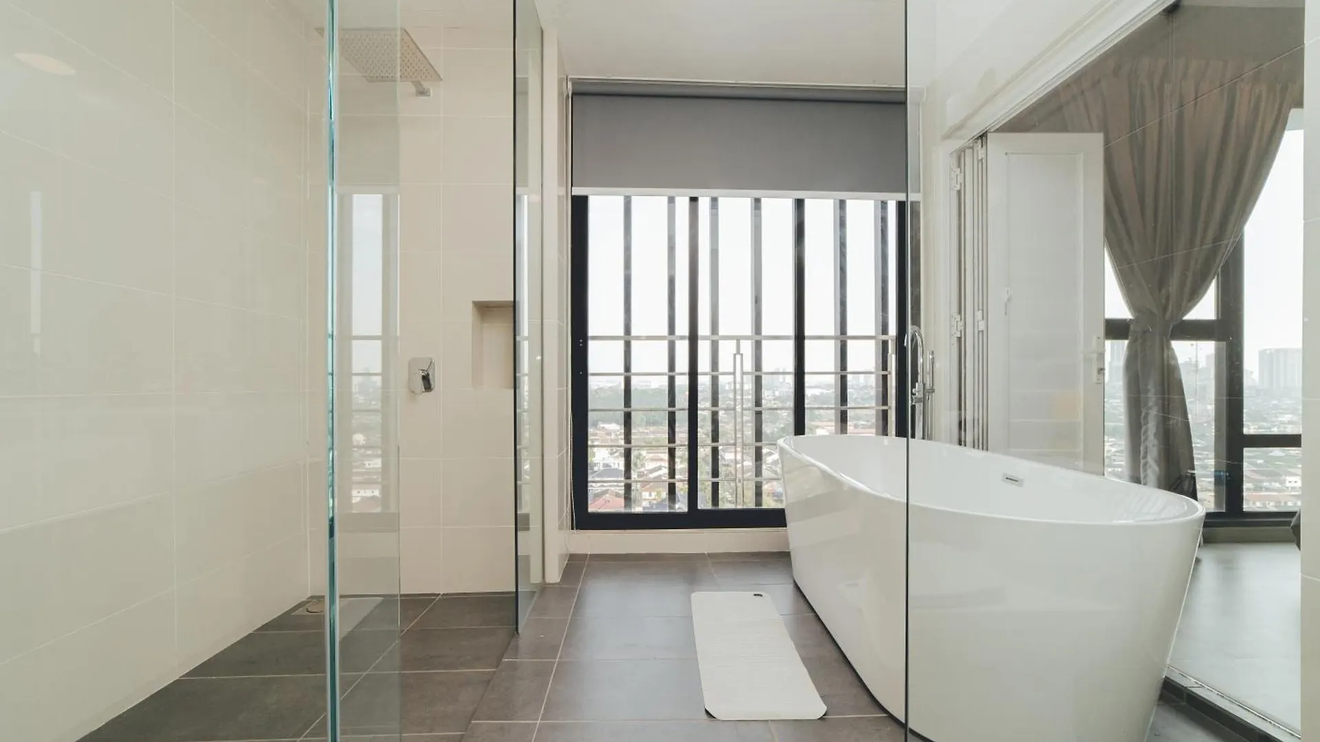 Mosaic Lush Grey Nest 3Br 8Pax W Bathtub Near Midvalley Johor Bahru Malaysia