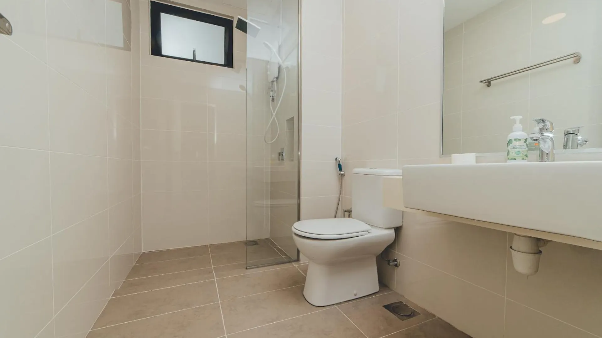 Lejlighed Mosaic Lush Grey Nest 3Br 8Pax W Bathtub Near Midvalley Johor Bahru Malaysia