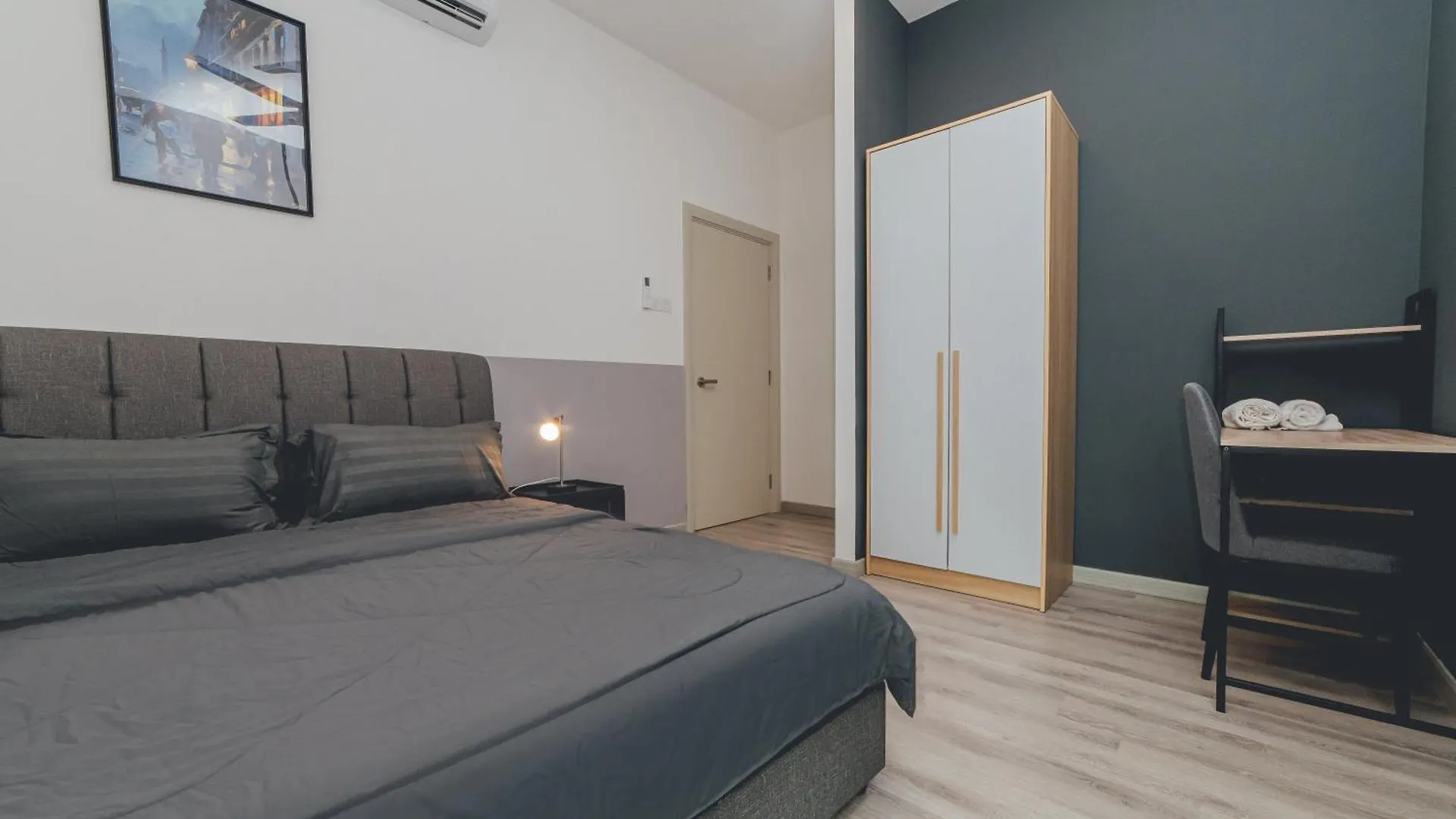 Mosaic Lush Grey Nest 3Br 8Pax W Bathtub Near Midvalley Johor Bahru Lejlighed