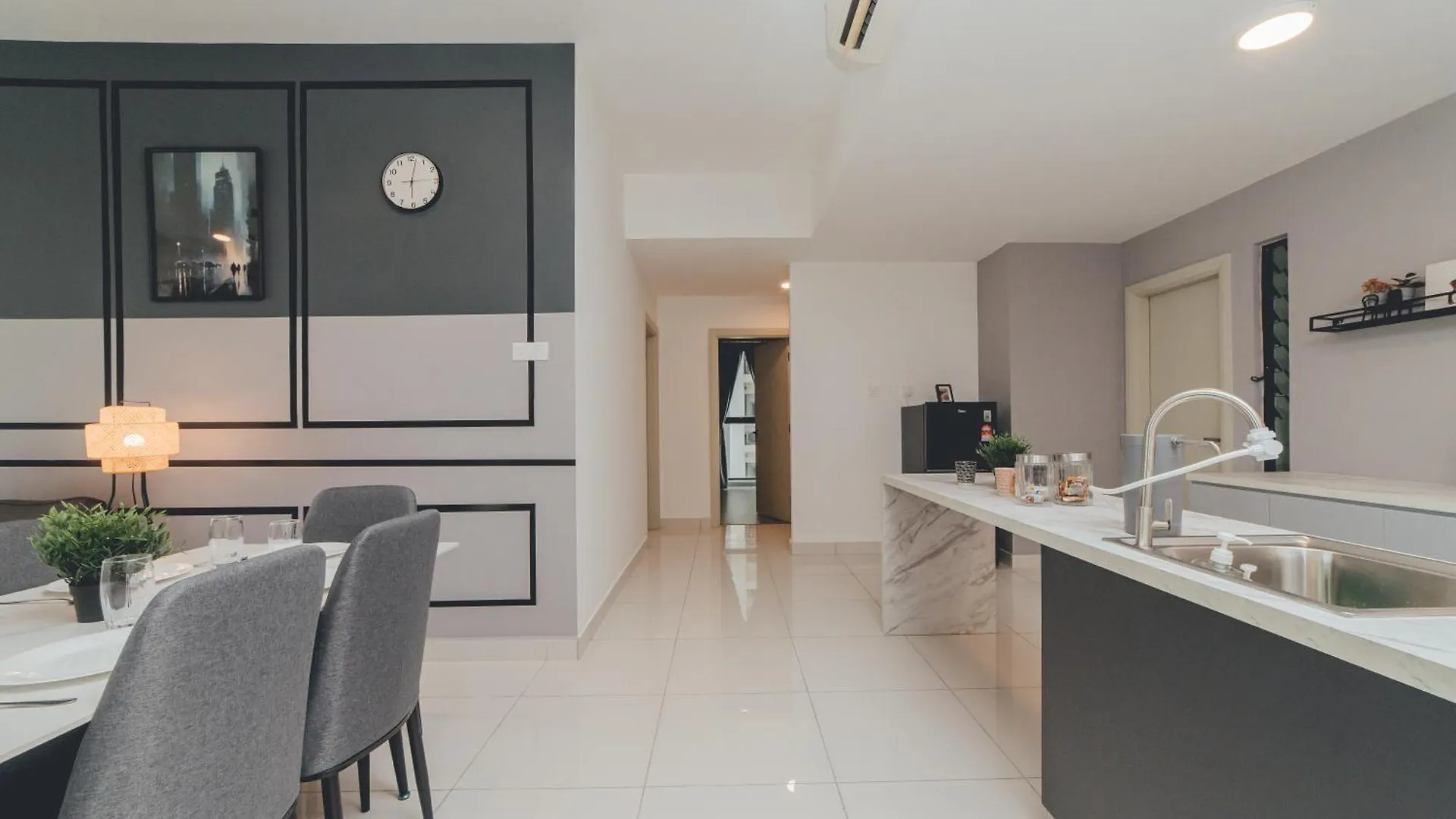 Mosaic Lush Grey Nest 3Br 8Pax W Bathtub Near Midvalley Johor Bahru